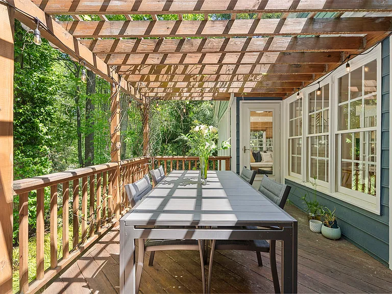 1011 New Chester Ct — Photo 49