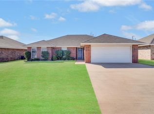 1509 Sommerset Pl, Altus, OK 73521