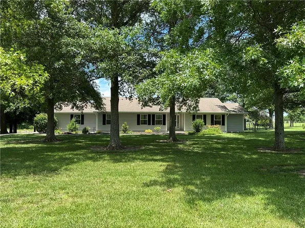 35352 W 146th St, Gardner, KS 66030