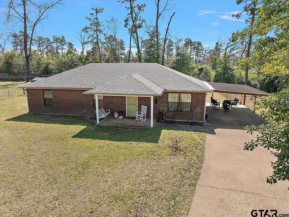 1st image of 110 Earl St