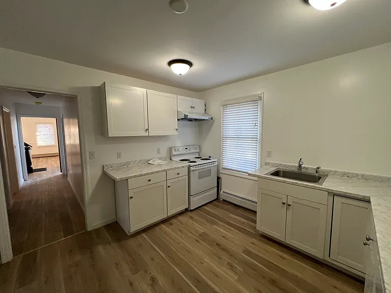 292 Pearl St #3 — Photo 9