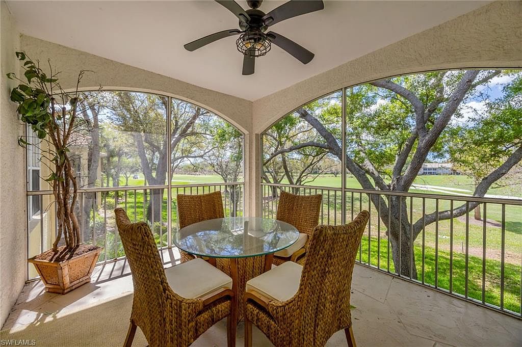 89 Silver Oaks CIR #5-201
