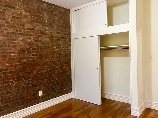 Rented by Living New York | media 13