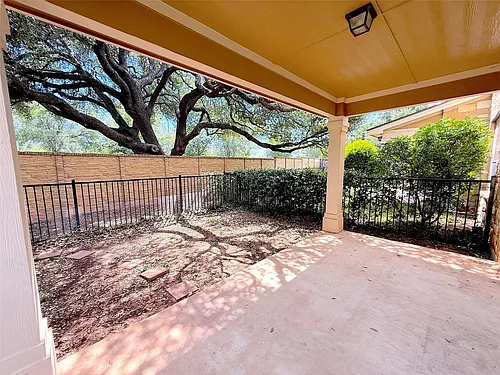 16100 S Great Oaks Dr #302 Photo 1