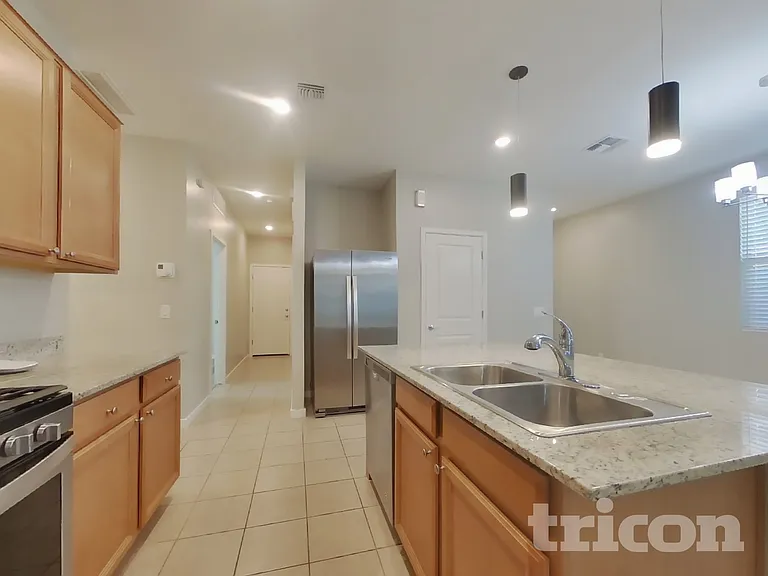 14366 S Pershing St — Photo 5