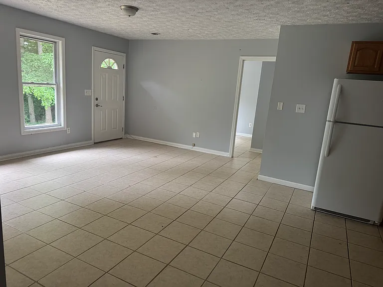 705 N Garnett Rd — Photo 6