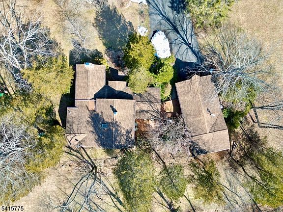 3rd image of 72 Cedar Lake Rd