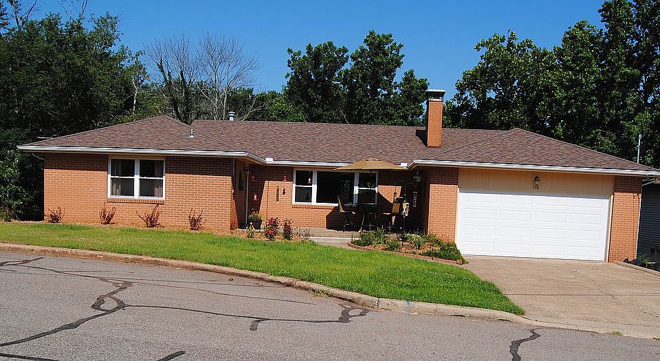 1st image of 108 Marigold Ln