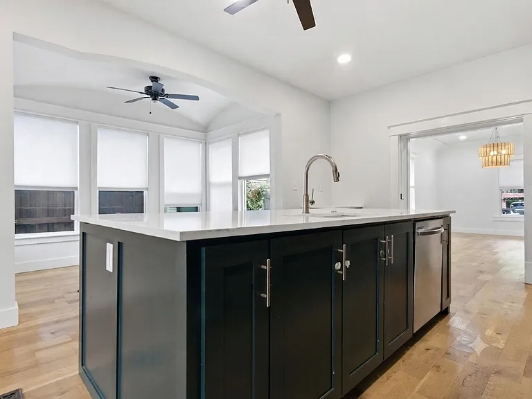 1209 Kings Hwy — Photo 11