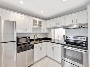 3181 S Ocean Dr APT 405, Hallandale, FL 33009