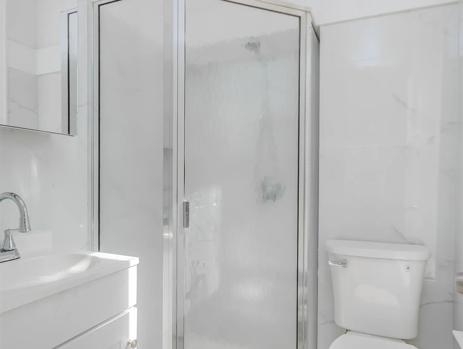 2 bed, 1.0 bath, $2,000 — Photo 4