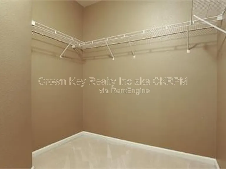 1844 Oswego Ct — Photo 12