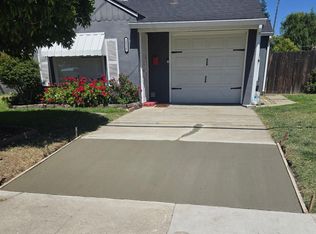 2116 Mission Rd, Stockton, CA 95204