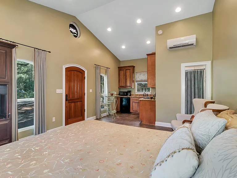 Gayfer Road Ext — Photo 12