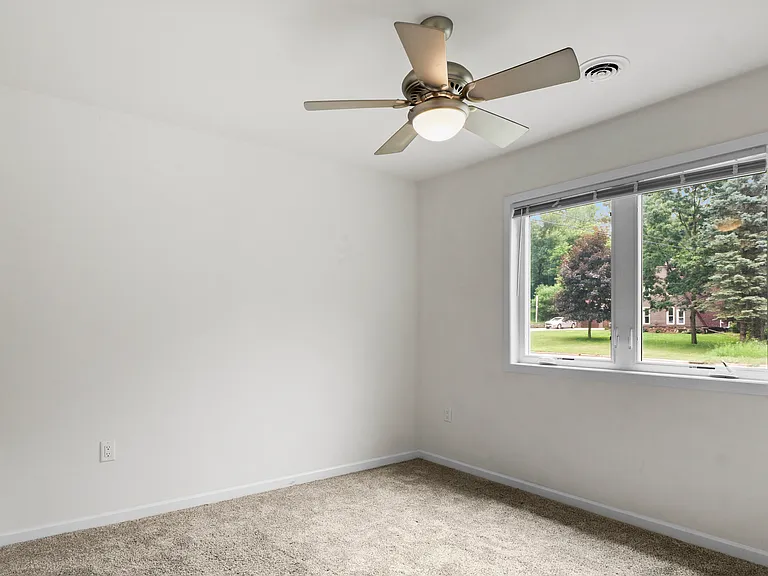 1375 Michigan Ave #D — Photo 13