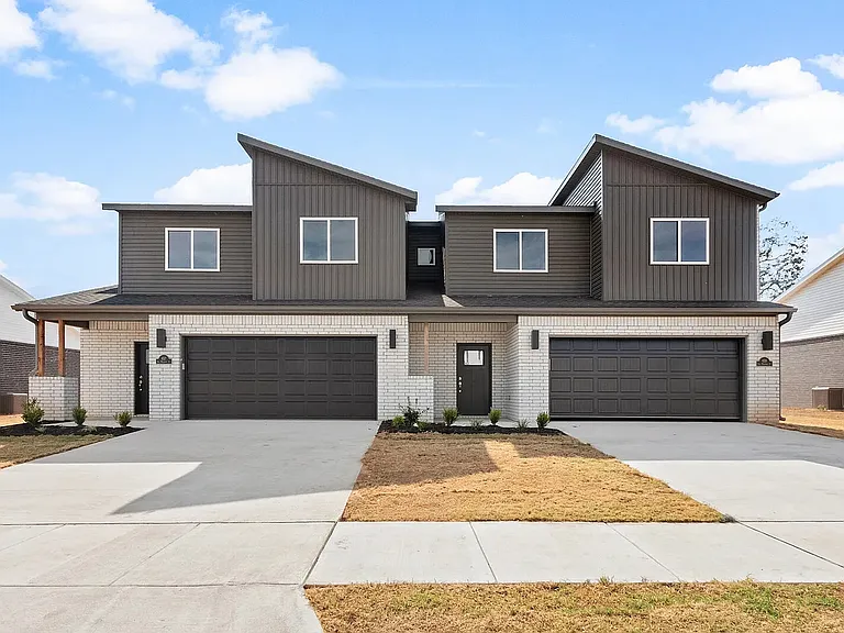 718 Sun Meadows Loop — Photo 1