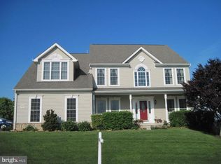 7710 Grand Lake Dr, Seven Valleys, PA 17360