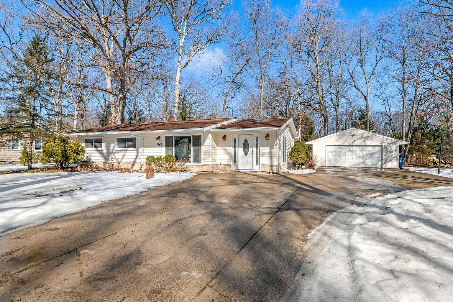 4165 Diamond St photo 1