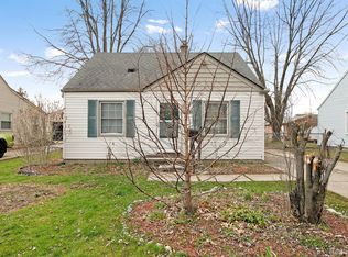 26641 Chippendale St, Roseville, MI 48066