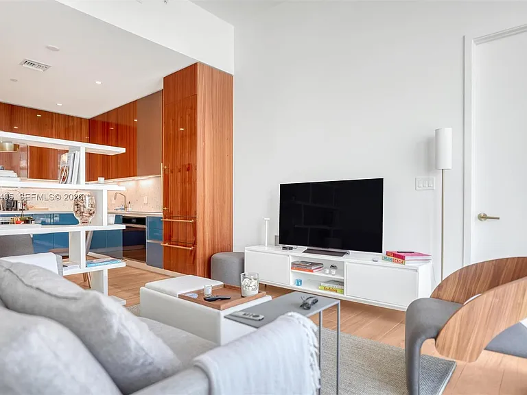 2655 S Bayshore Dr #1805 — Photo 9