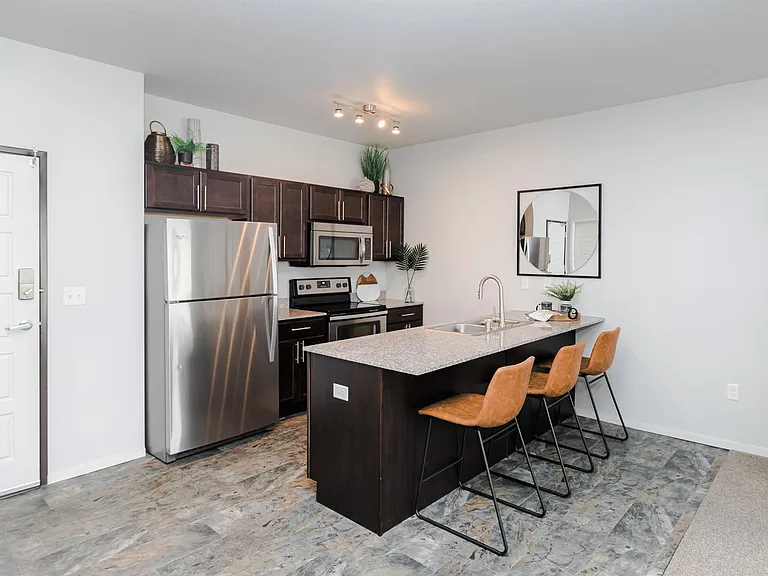 Kascade Place Apartments — Photo 42