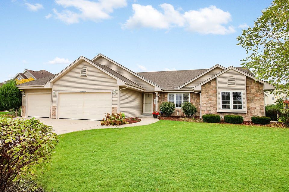 1st image of W174N10148 Tanglewood Dr #1
