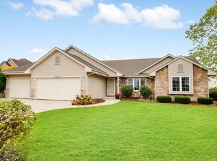 W174N10148 Tanglewood Dr #1, Germantown, WI