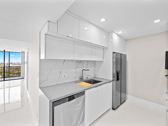 5th image of 20379 W Country Club Dr APT 2632