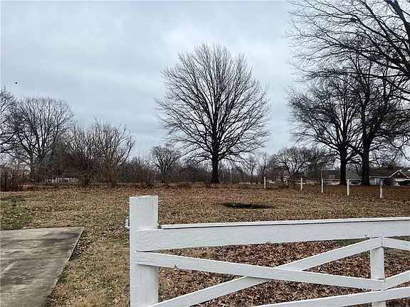 3rd image of 4507 Blue Ridge Blvd