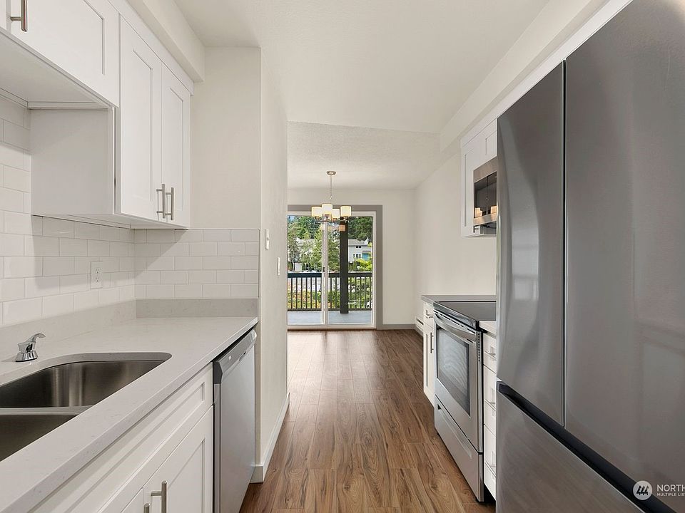 Islandia Condominiums - 5630 200th St SW Lynnwood, WA | Zillow ...