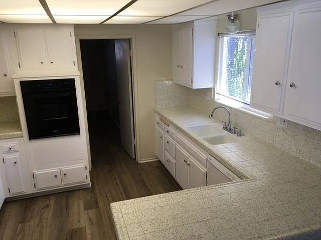 1704 Fern Ave — Photo 6