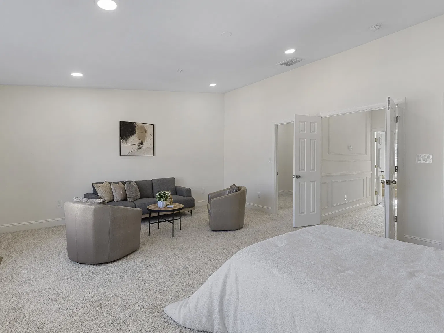 3 bed, 3.5 bath, $4,700 — Photo 3