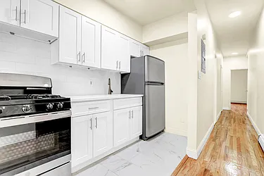 Rented by R New York