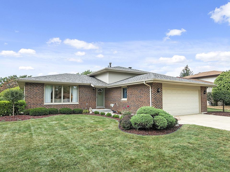 1st image of 16418 Ironwood Dr