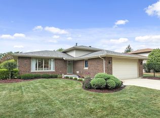 16418 Ironwood Dr, Tinley Park, IL