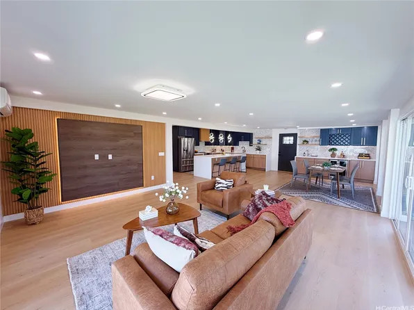 225 Aikane St, Kailua, HI 96734