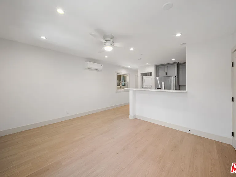 323 N Avenue 52 — Photo 5