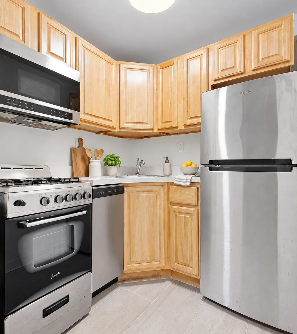 340 East 90th Street — Photo 3