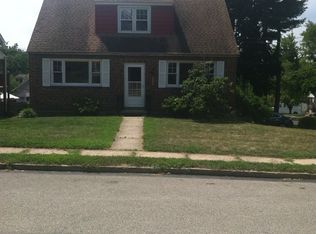 200 Krewson Ter, Willow Grove, PA 19090