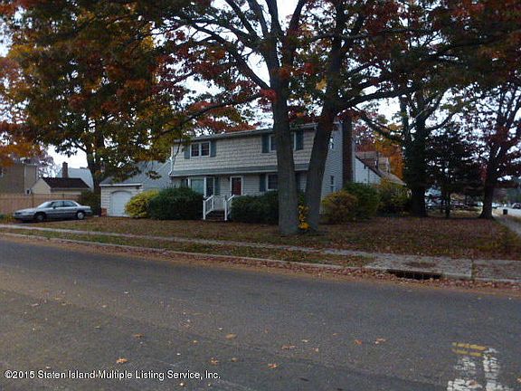 2nd image of 850 N Summit Dr