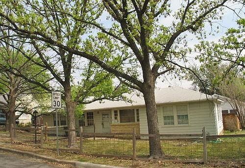 1st image of 1701 Vista Ln