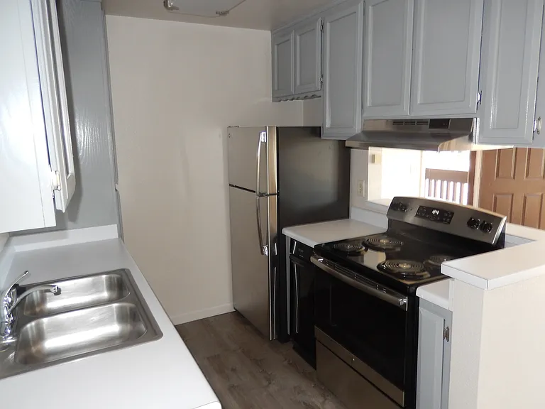 4467 Valeta St — Photo 4