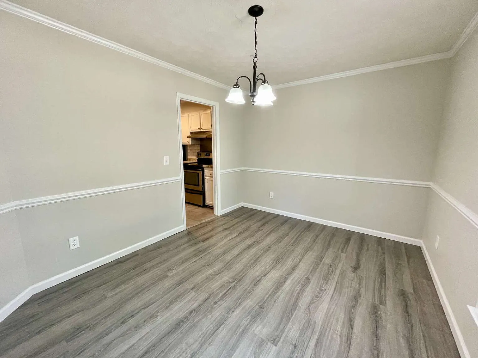 4 bed, 2.0 bath, 1426 sqft, $1,795 — Photo 3
