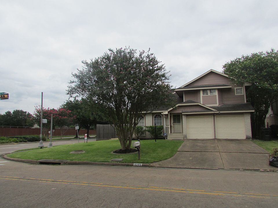1st image of 3203 Ashford Park Dr