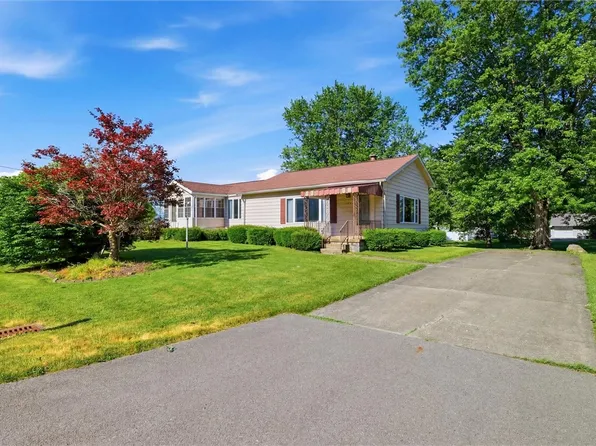 485 Cohassett Dr, Hermitage, PA 16148