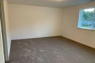 3 bed, 2.5 bath, 1833 sqft, $2,400 — Photo 4