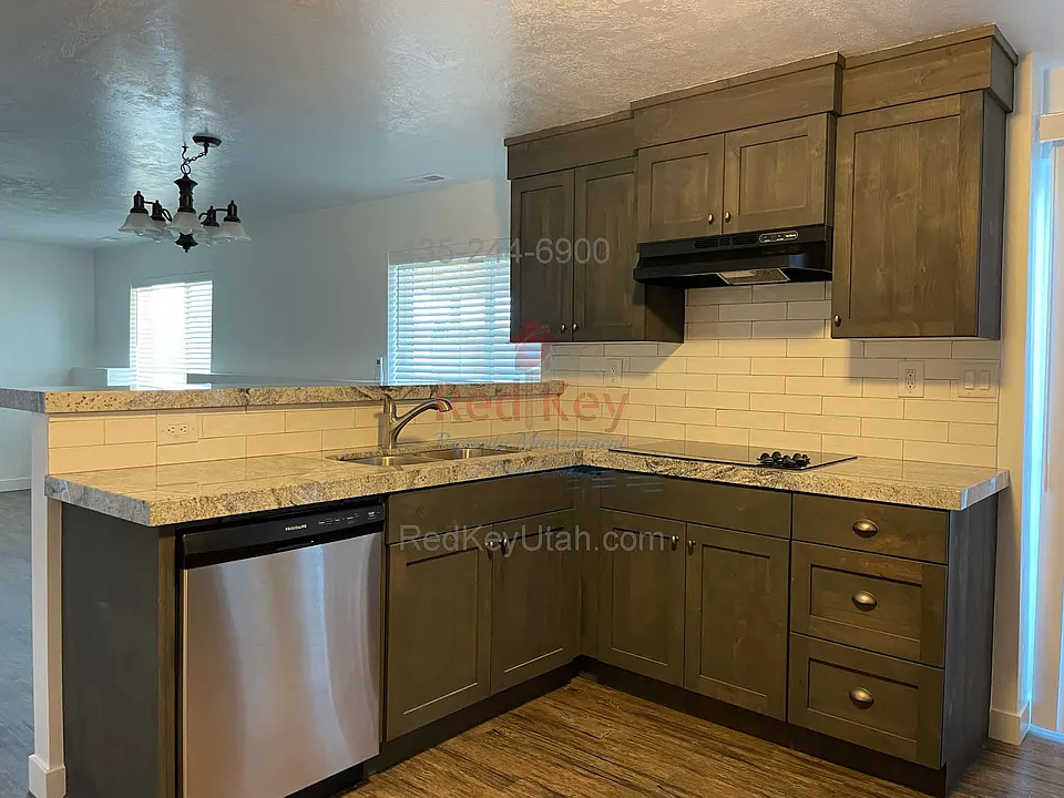 41 E Pear St, Grantsville, UT_06102026