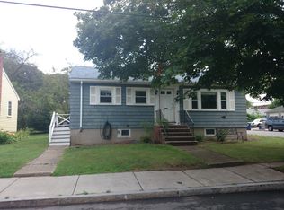 30 Pheasant St, West Roxbury, MA 02132