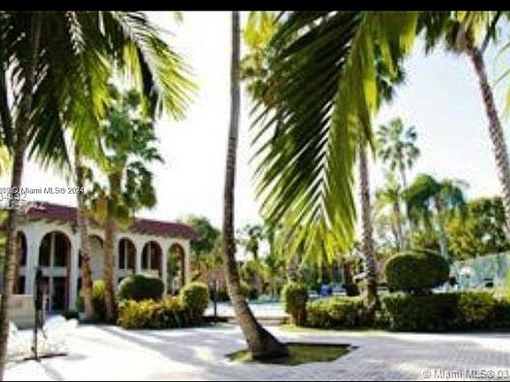 4th image of 10826 N Kendall Dr #T13