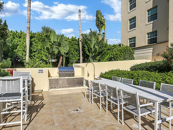 2nd image of 610 Clematis St APT 705